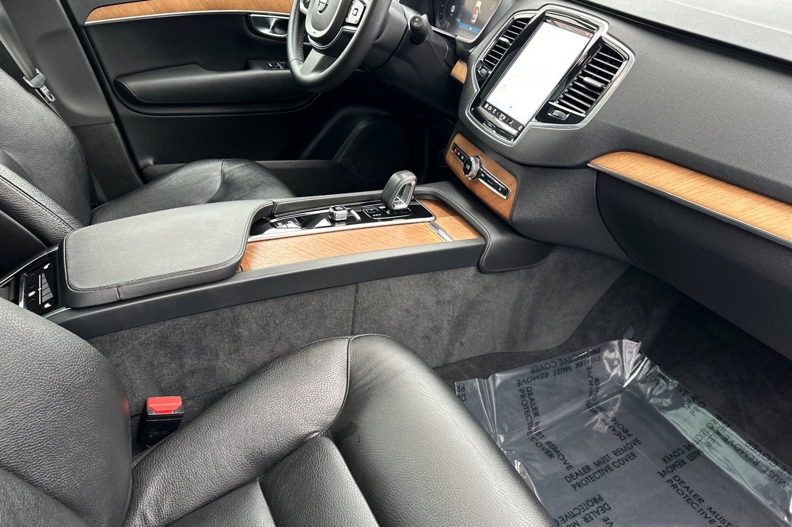 Used 2023 Volvo XC90 T8 Plus image 19