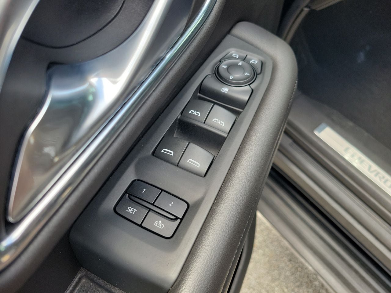 Used 2021 Chevrolet Tahoe LT w/ Rear Media and Nav Package RWD image 15