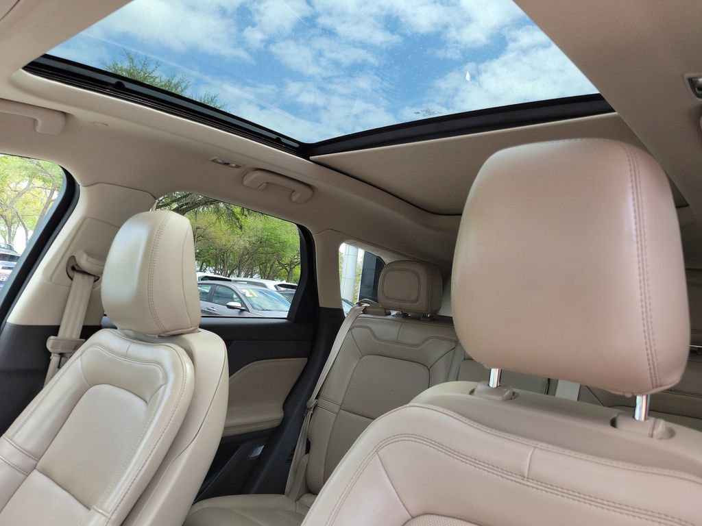 Used 2022 Lincoln Corsair Reserve w/ Equipment Group 201A image 25