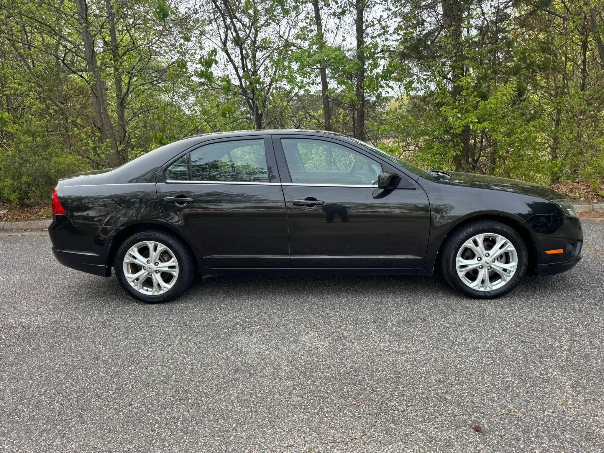 Used 2012 Ford Fusion SE image 5