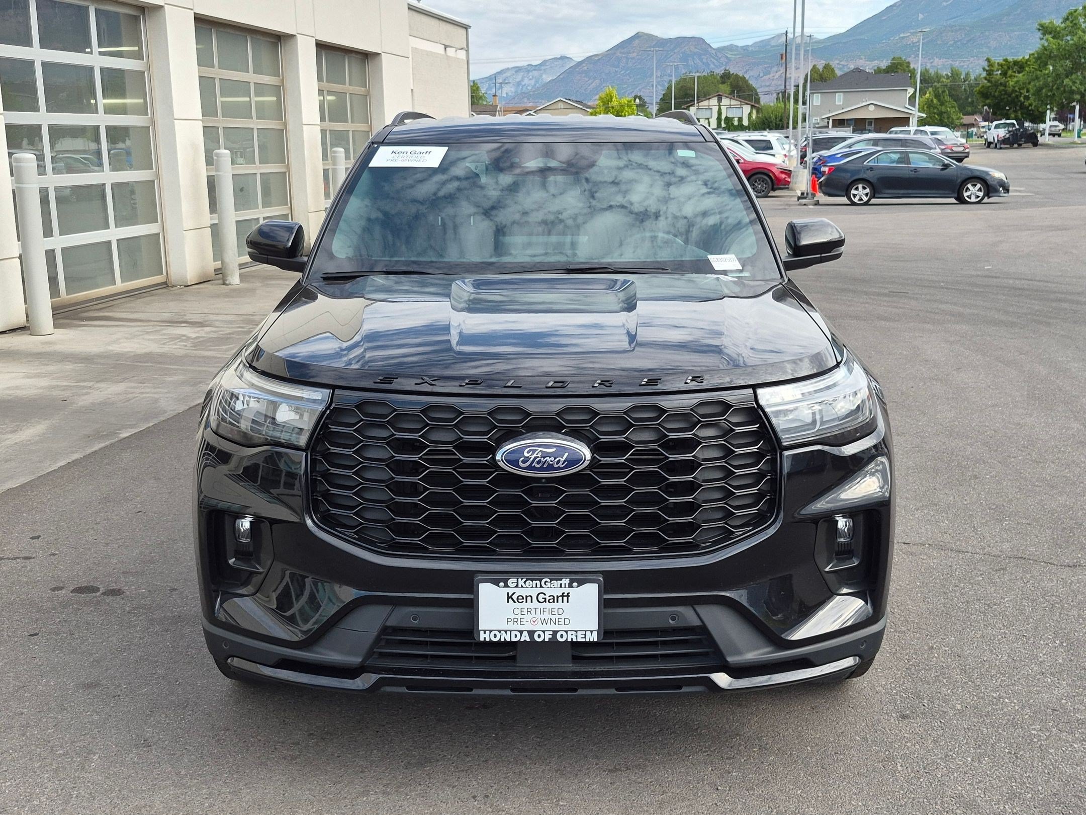 Used 2025 Ford Explorer ST-Line w/ ST-Line Street Pack AWD/4WD image 12