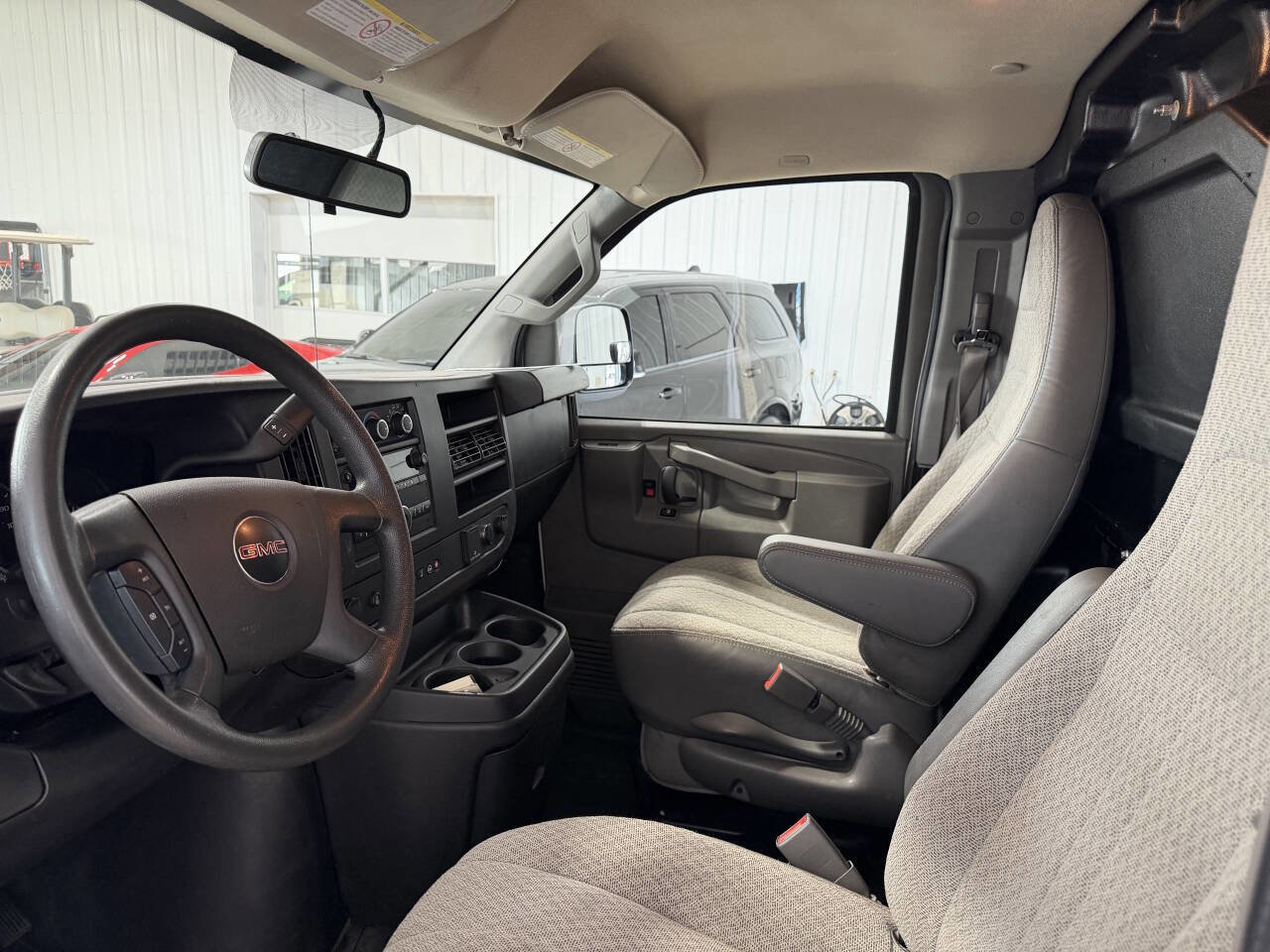 Used 2023 GMC Savana 2500 w/ Driver Convenience Package image 9