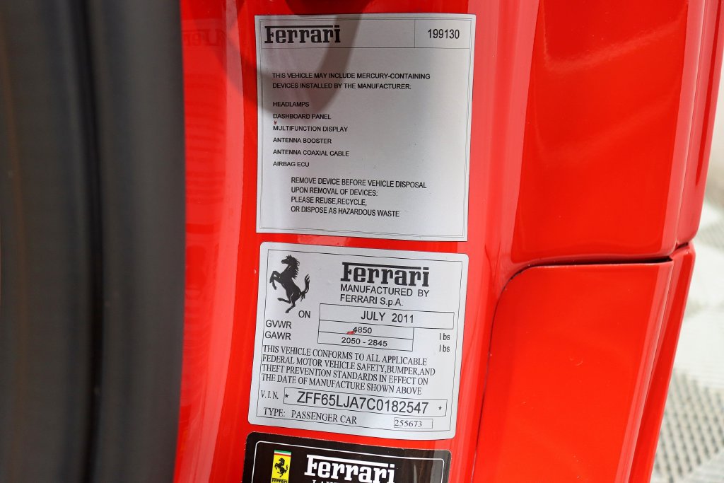 Used 2012 Ferrari California RWD image 34