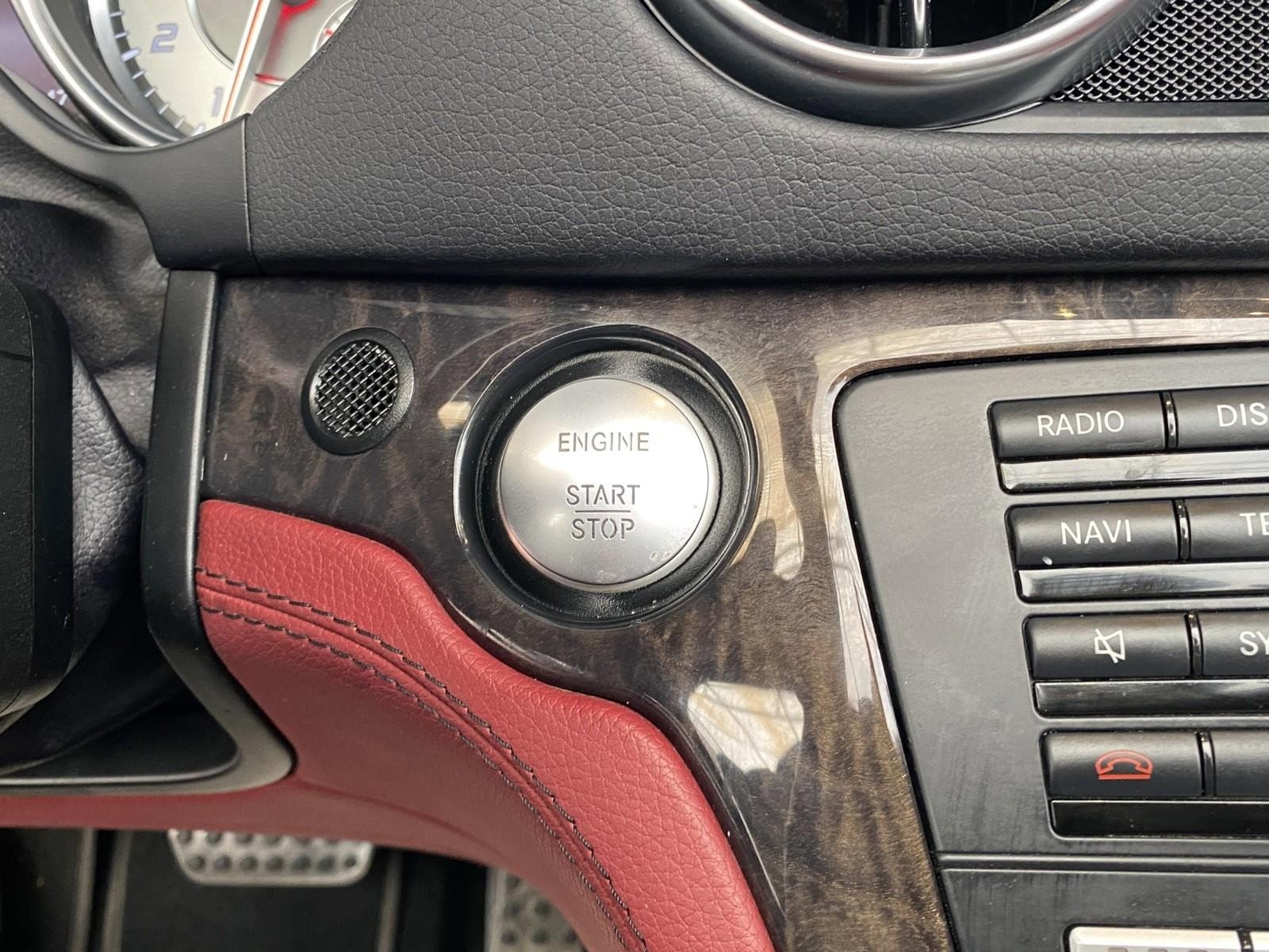 Used 2015 Mercedes-Benz SL 550 image 21