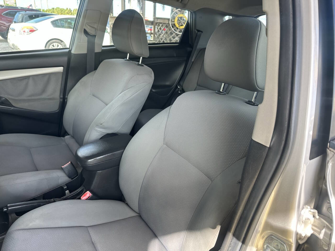 Used 2009 Toyota Matrix S FWD image 12