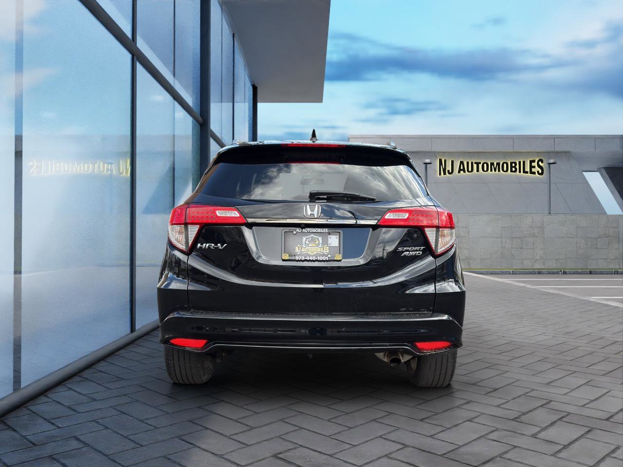 Used 2021 Honda HR-V Sport image 6