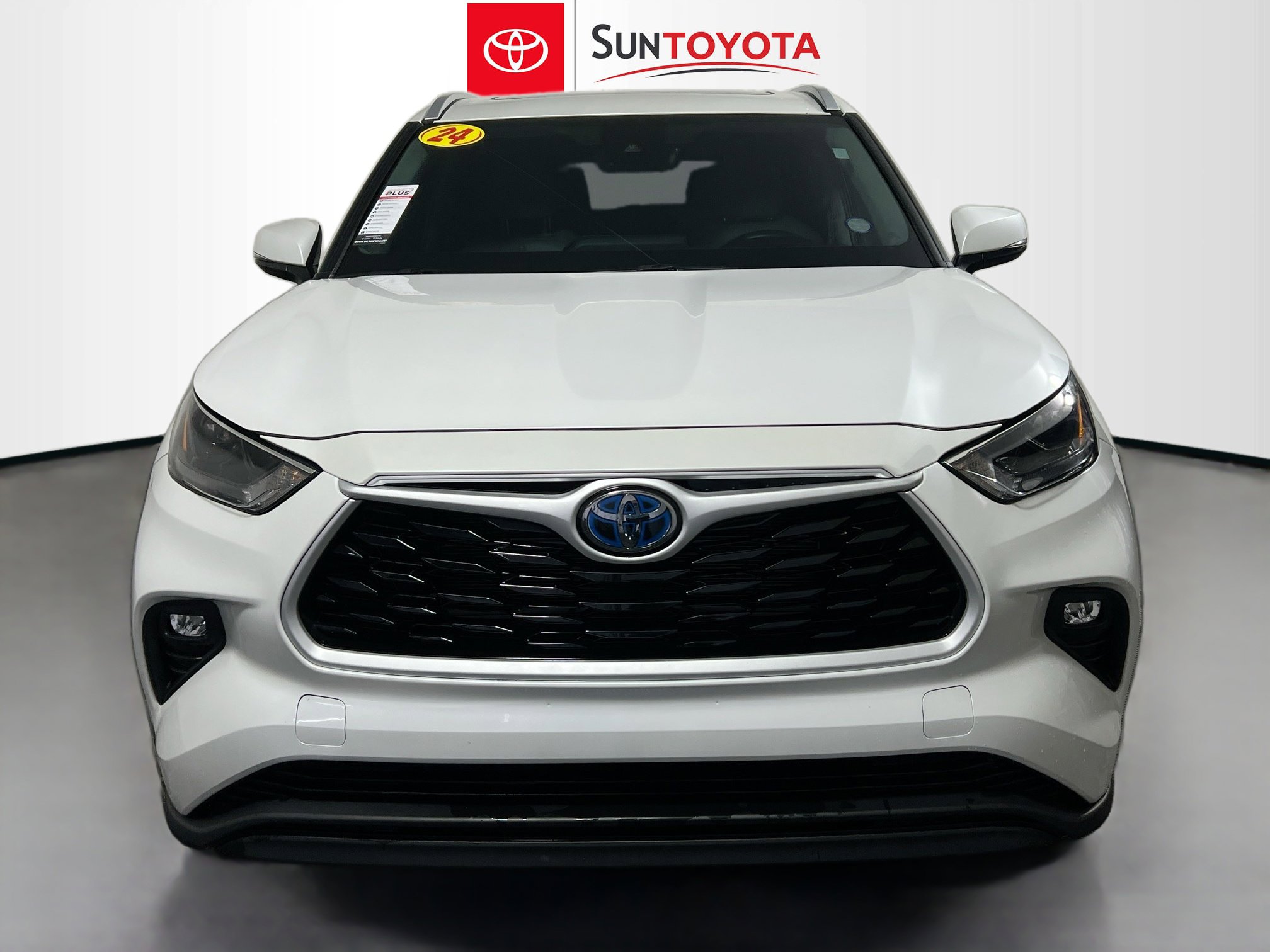 Used 2024 Toyota Highlander XLE image 10