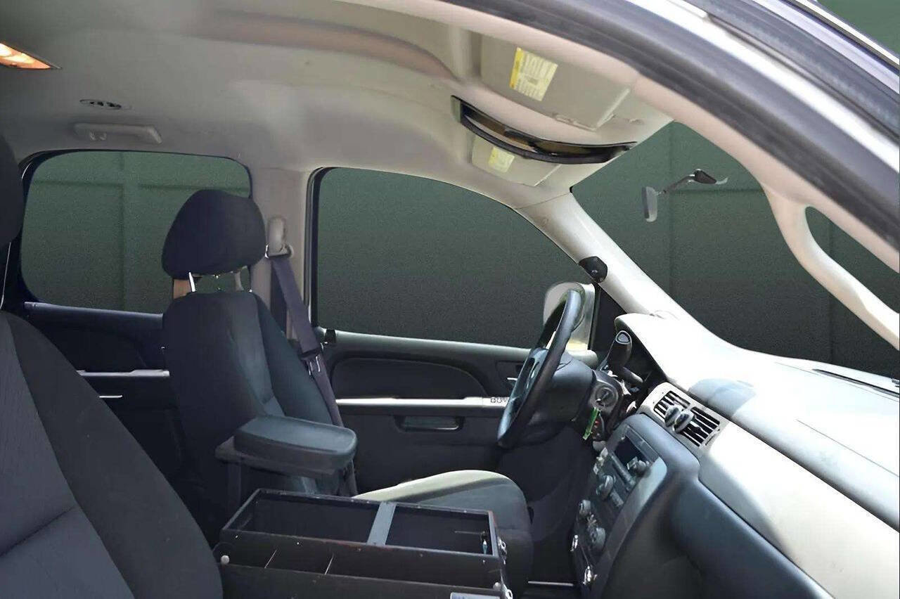 Used 2010 Chevrolet Tahoe LS w/ Interior Plus Package image 27