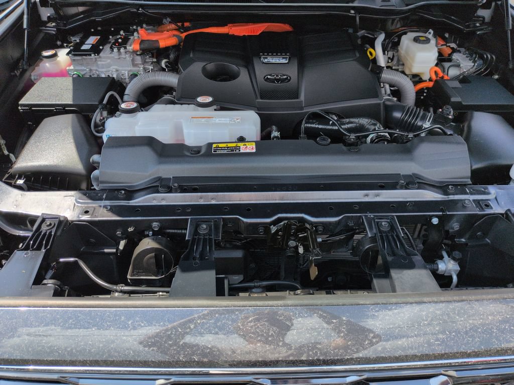 Certified 2025 Toyota Sequoia Platinum AWD/4WD image 22