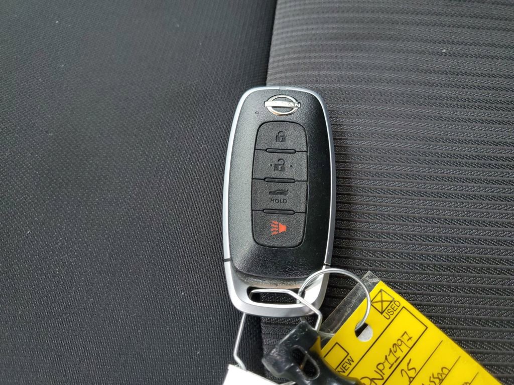 Used 2025 Nissan Sentra SV image 28