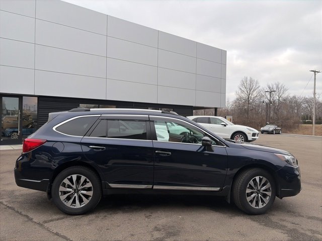 Used 2018 Subaru Outback 3.6R Touring w/ Popular Package #3 image 2