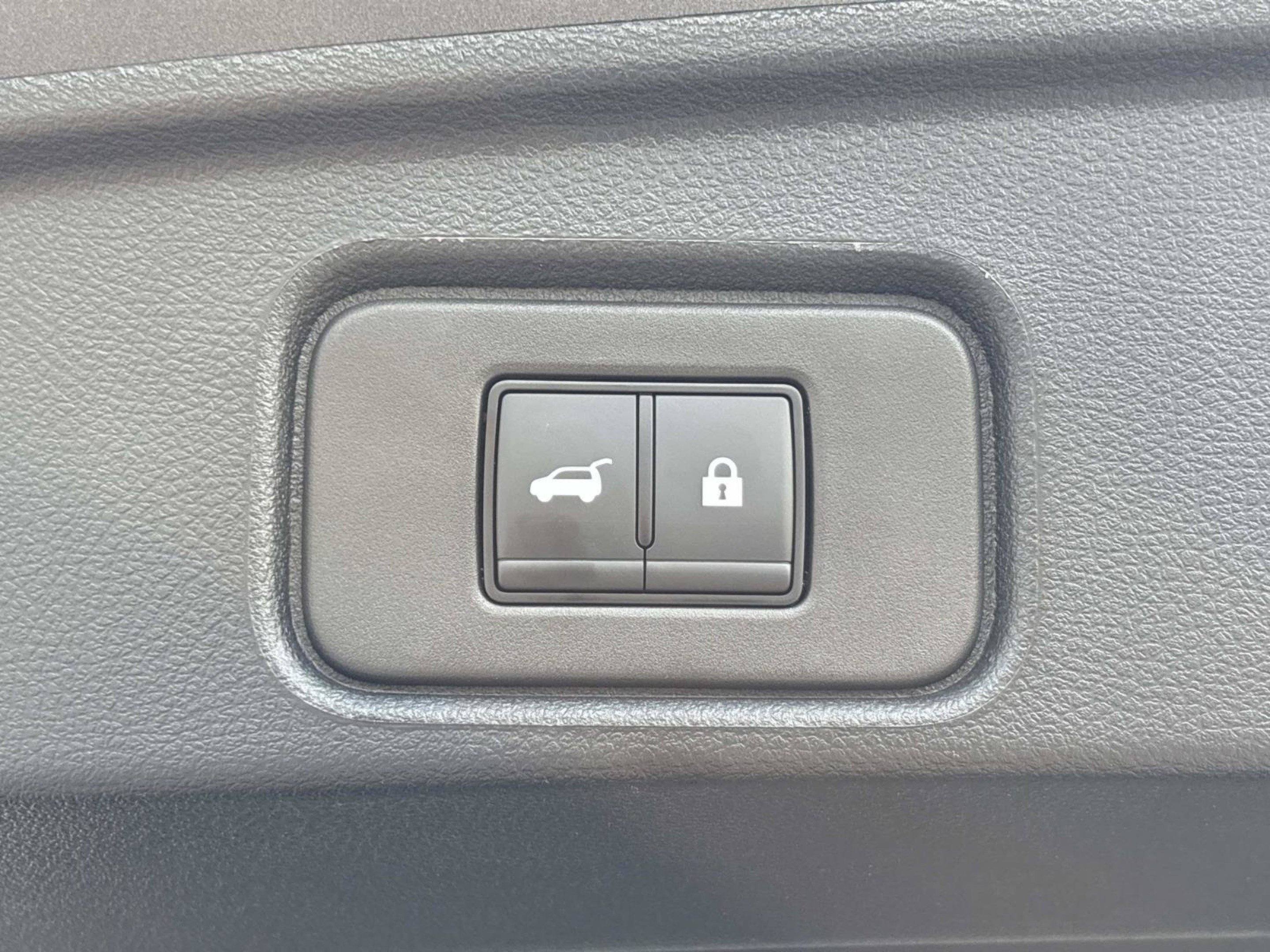 Used 2026 Nissan Pathfinder Rock Creek w/ Rock Creek Premium Package AWD/4WD image 13