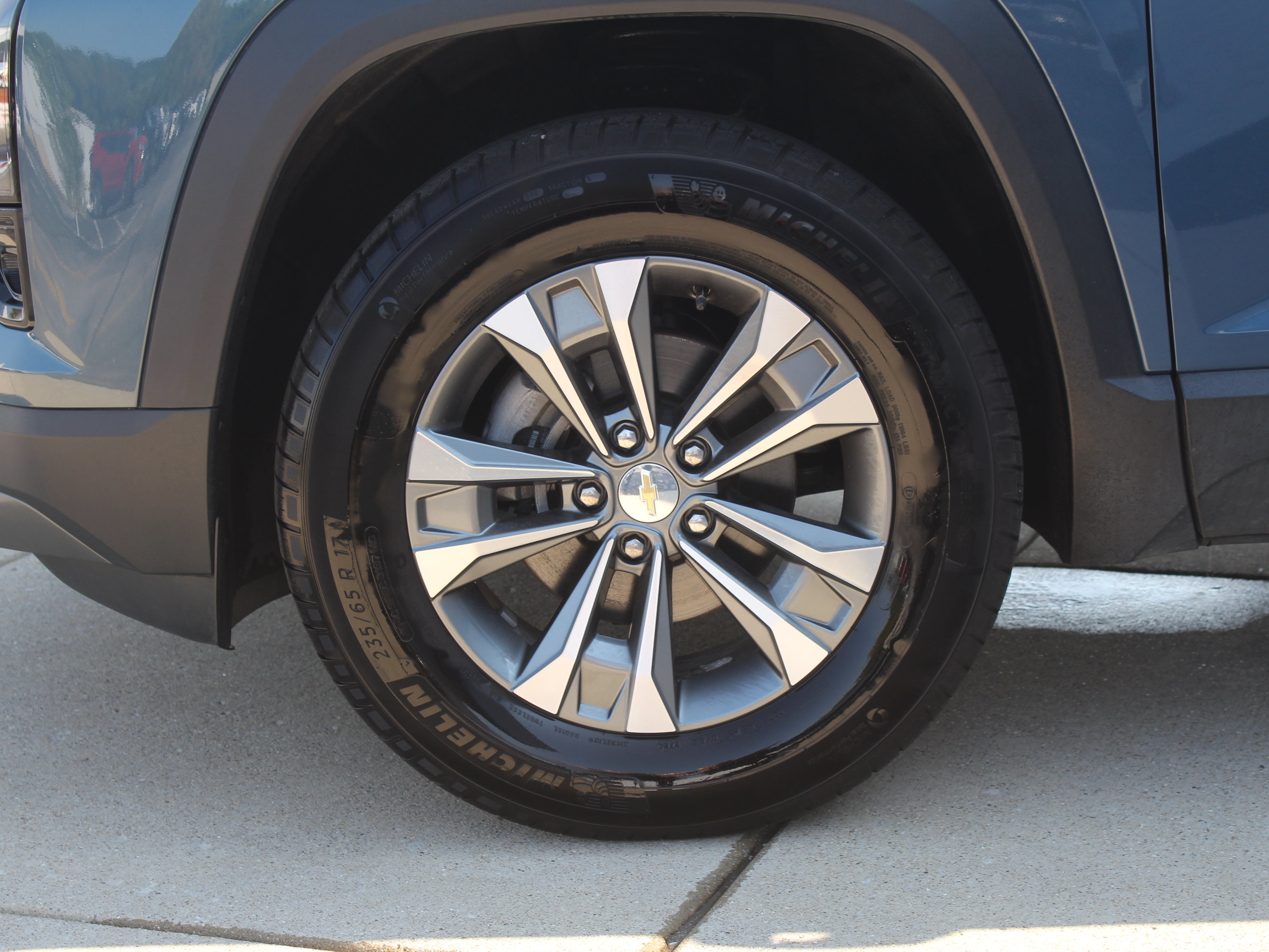 Used 2025 Chevrolet Equinox LT w/ Safety and Technology Package AWD/4WD image 31