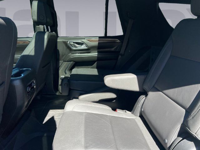 Used 2022 Chevrolet Tahoe Z71 w/ Z71 Off-Road Package AWD/4WD image 16