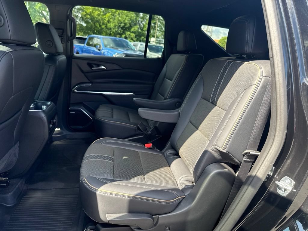 Used 2026 Chevrolet Traverse High Country w/ LPO, Floor Liner Package AWD/4WD image 42