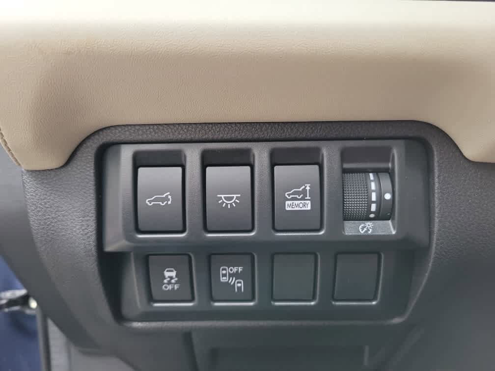 Used 2020 Subaru Ascent Touring AWD/4WD image 23