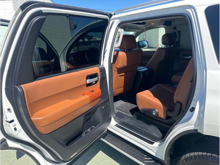Used 2019 Toyota Sequoia Platinum AWD/4WD image 26