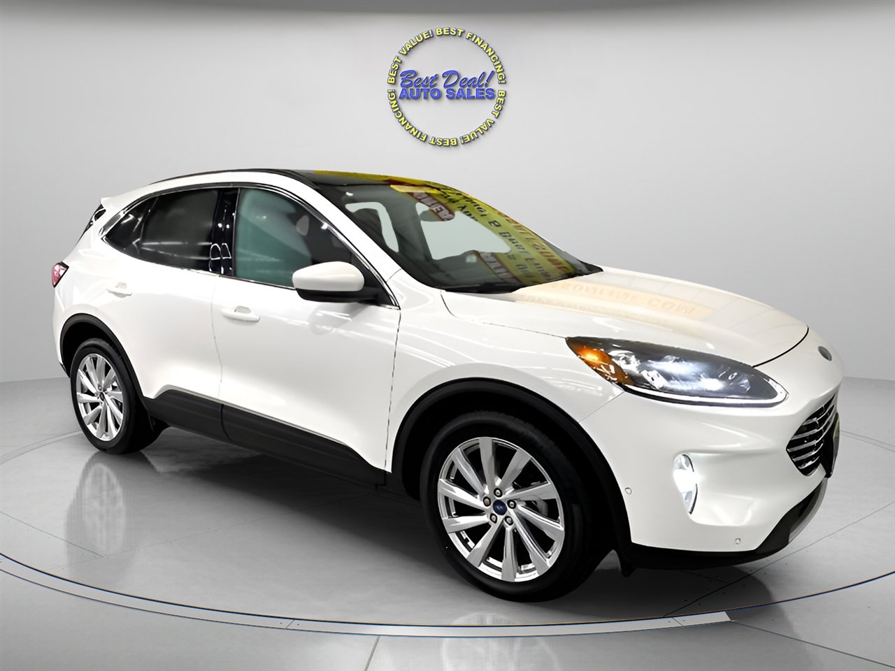 Used 2021 Ford Escape Titanium w/ Titanium Elite Package image 9