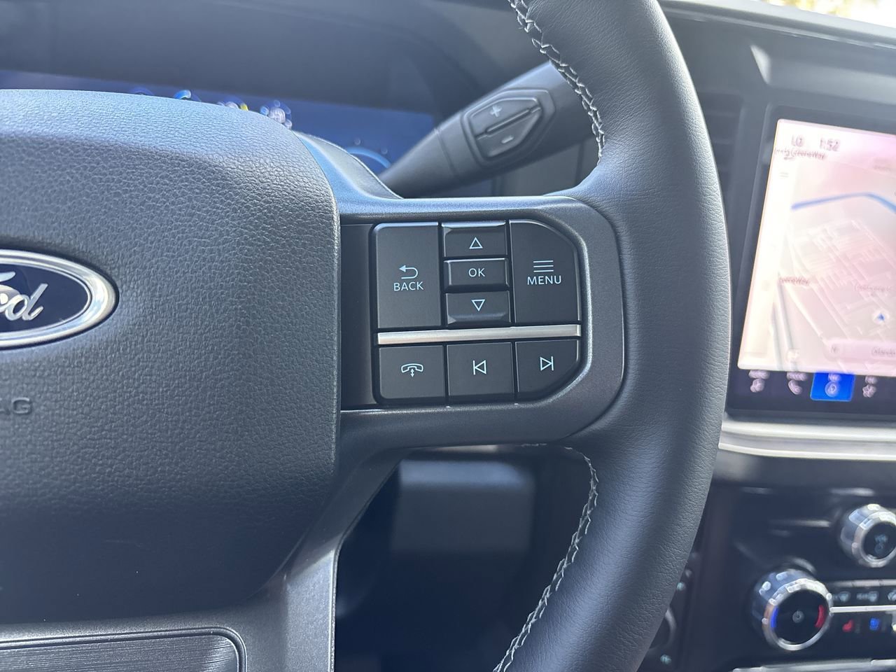 Used 2026 Ford F250 Lariat w/ Black Appearance Package image 28