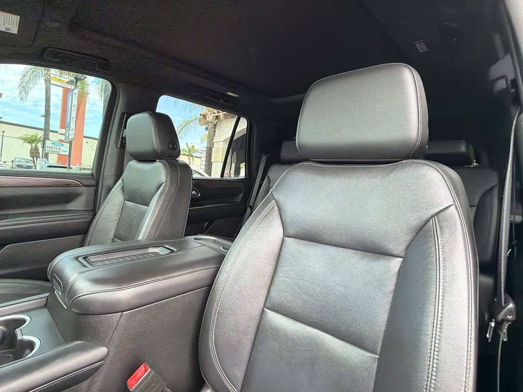 Used 2021 Chevrolet Tahoe LT w/ LT Signature Package RWD image 26