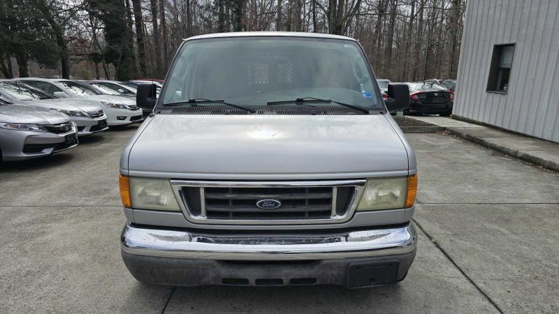 Used 2006 Ford E-150 and Econoline 150 RWD image 8