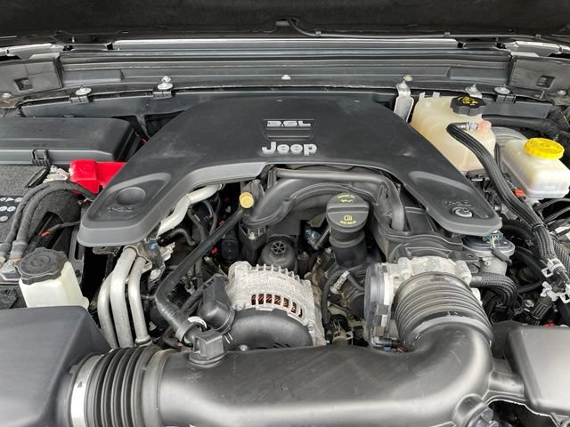 Used 2018 Jeep Wrangler Unlimited Rubicon AWD/4WD image 32
