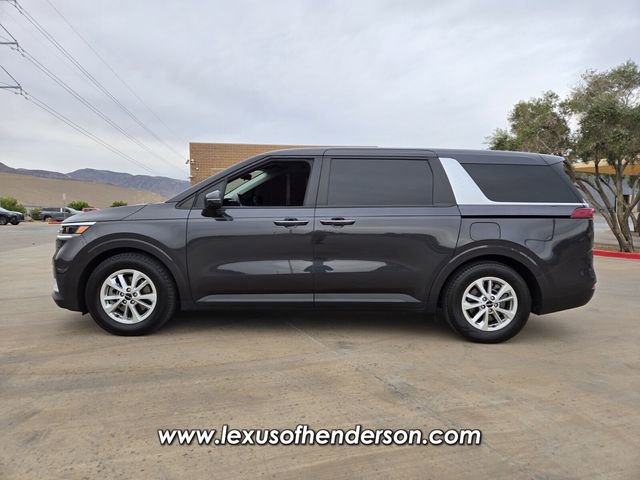 Used 2024 Kia Carnival LX image 3