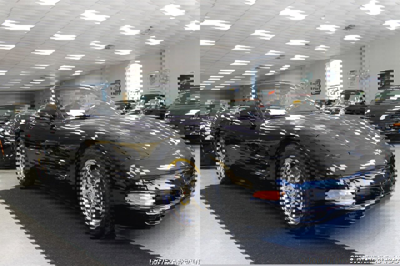 Used 2003 Chevrolet Corvette Convertible w/ Preferred Equipment Group1 image 19