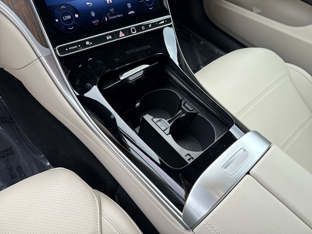 New 2025 Mercedes-Benz C 300 4MATIC Sedan image 22