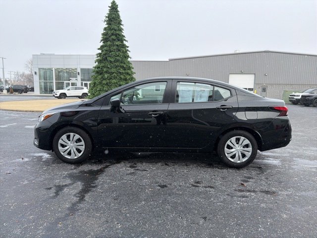 Used 2024 Nissan Versa S w/ Electronics Package image 4