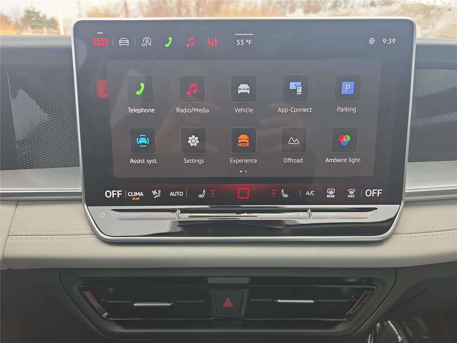 New 2026 Volkswagen Tiguan SE image 19