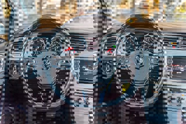 Used 2016 Volkswagen Golf S image 24