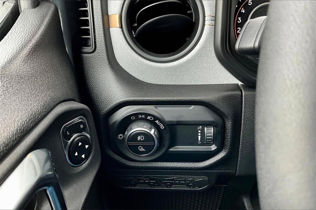 New 2025 Jeep Gladiator Sport AWD/4WD image 34