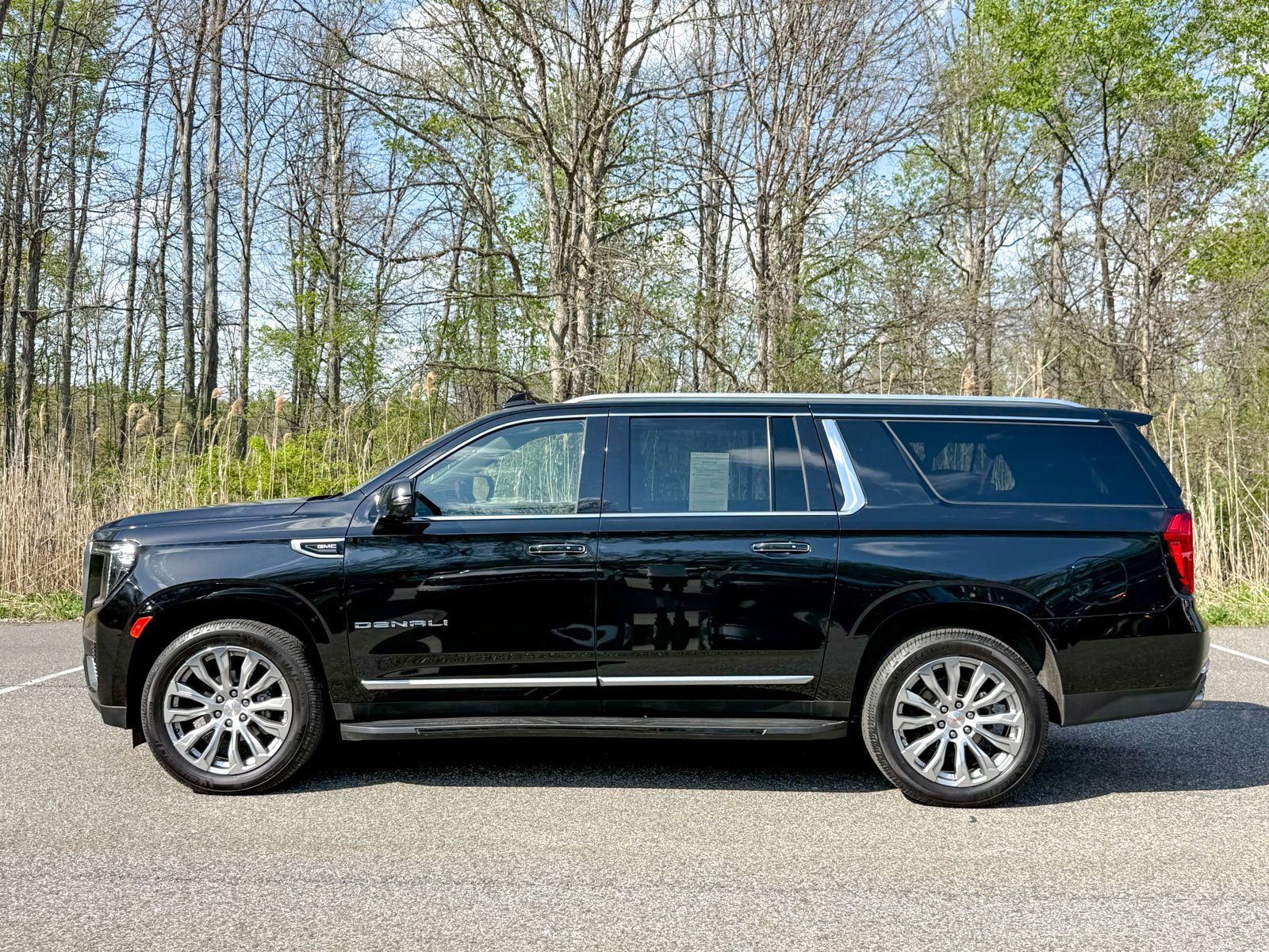 Used 2023 GMC Yukon XL Denali w/ Max Trailering Package AWD/4WD image 8