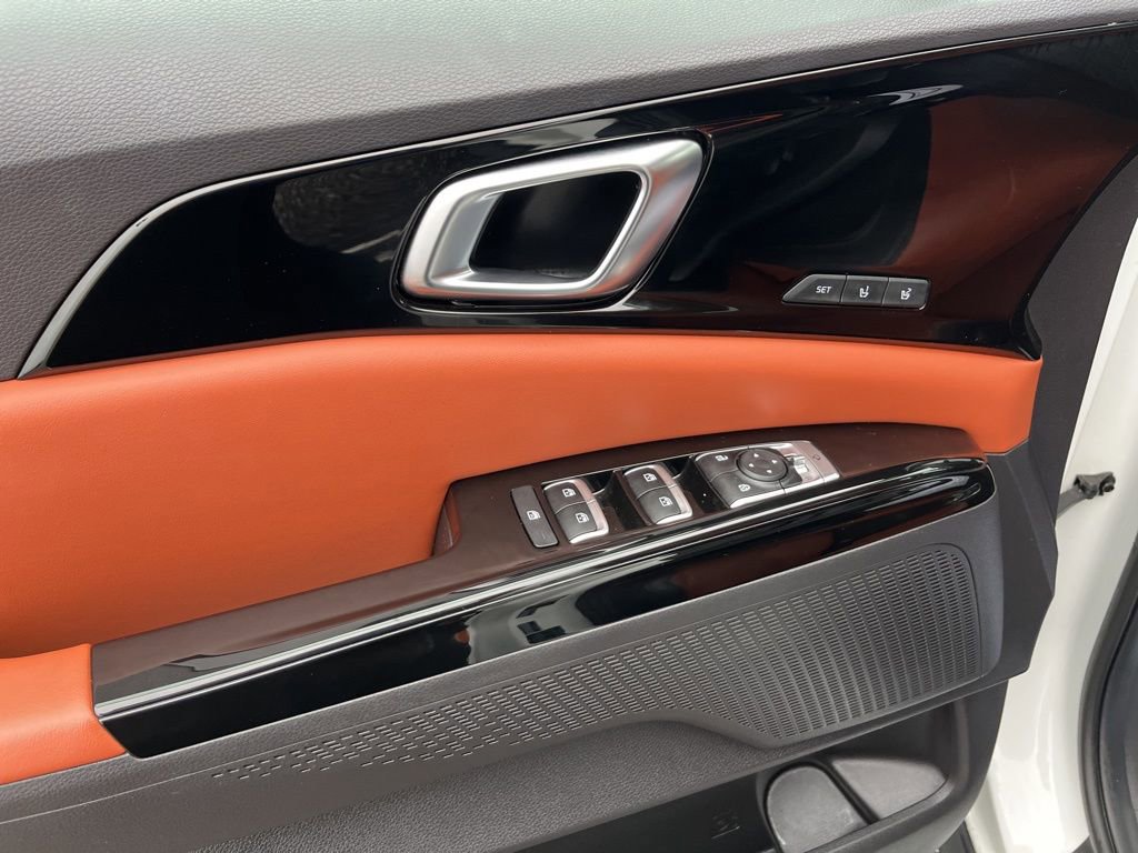 Used 2024 Kia Carnival SX image 24