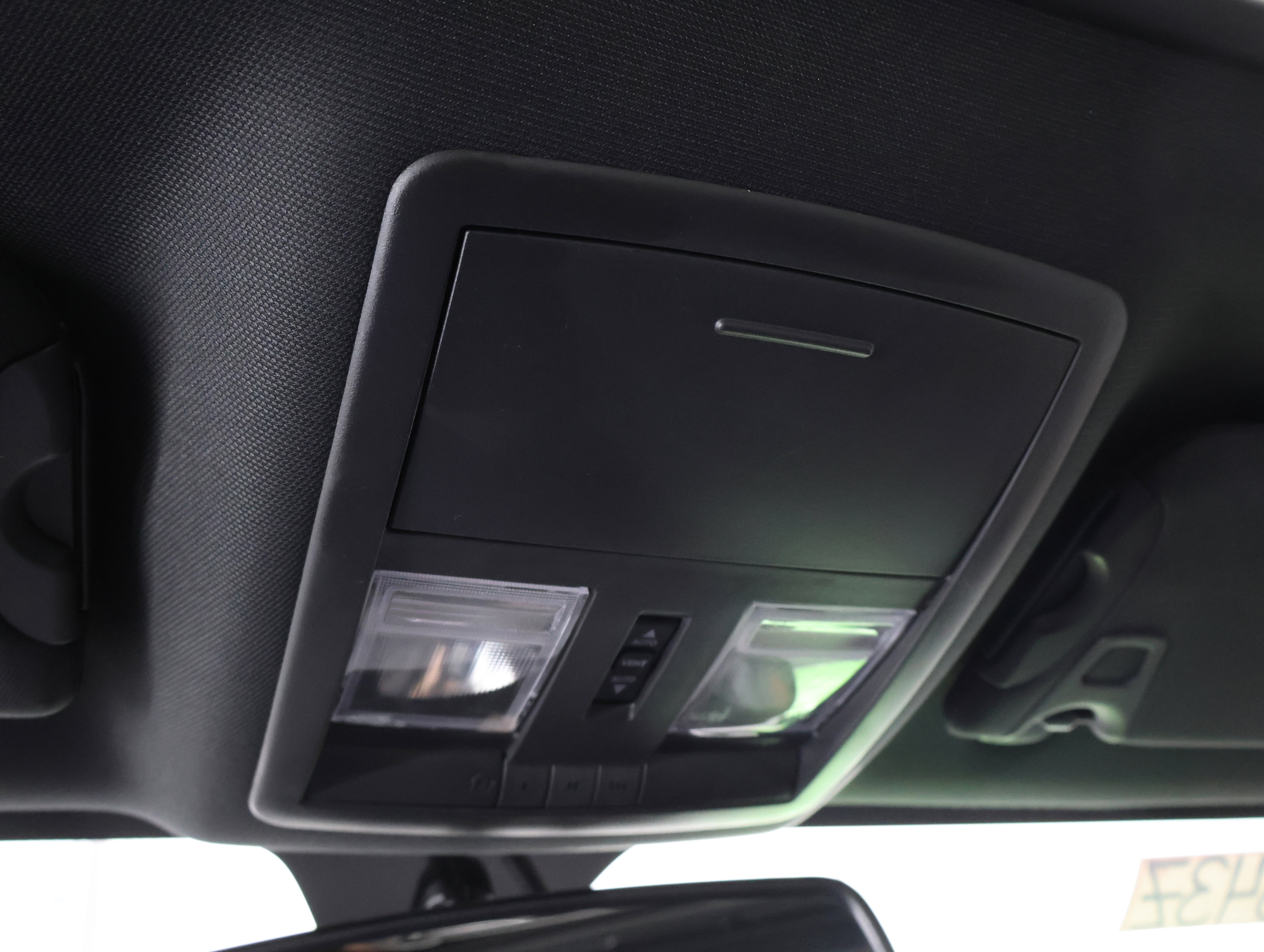 Used 2014 Dodge Challenger SRT8 image 46