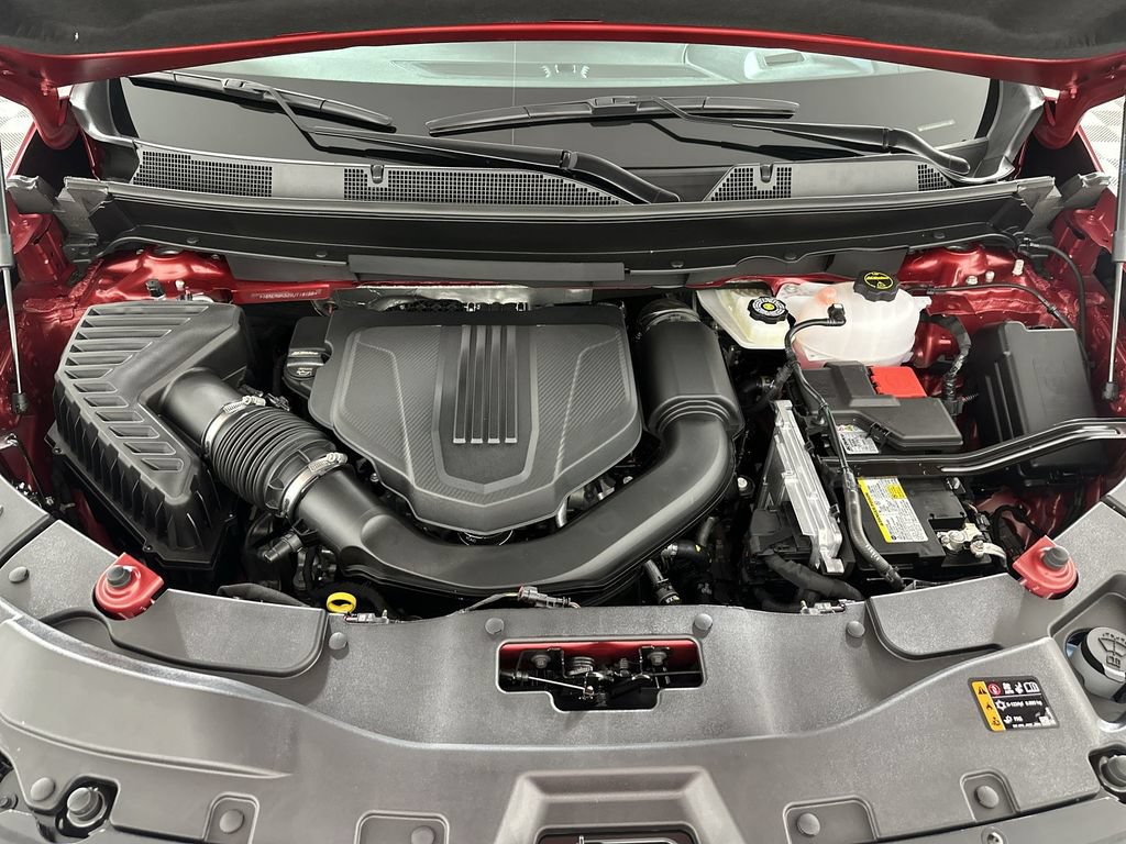 New 2027 Chevrolet Traverse LT w/ LPO, Floor Liner Package FWD image 30