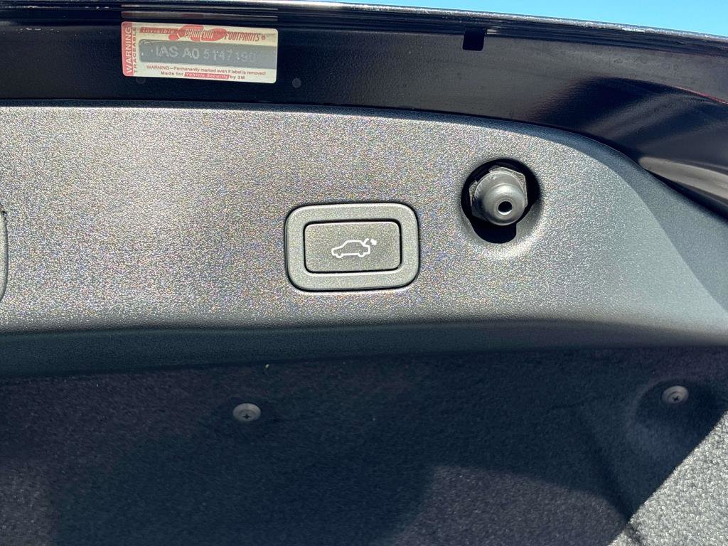 Used 2013 Jaguar XJ 4dr Sdn RWD RWD image 13