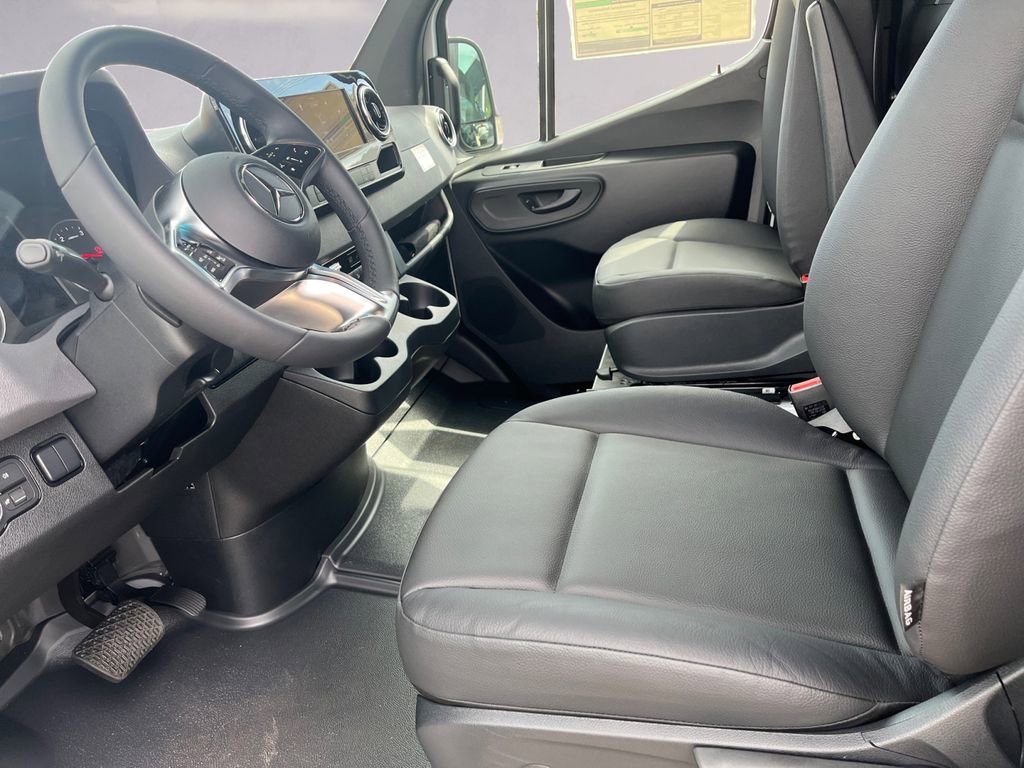 New 2025 Mercedes-Benz Sprinter 2500 image 7