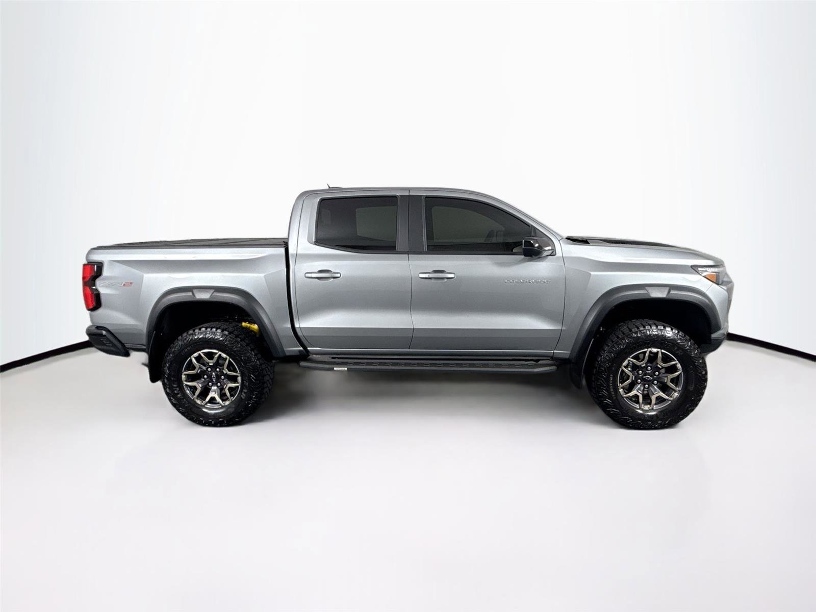 Used 2025 Chevrolet Colorado ZR2 w/ Technology Package image 10