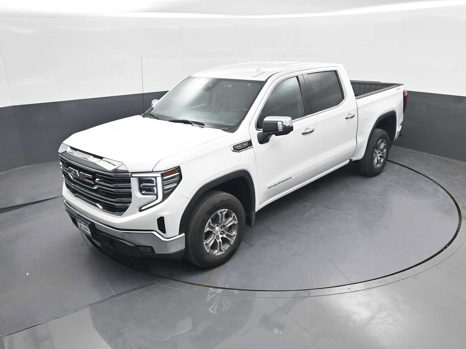 Used 2025 GMC Sierra 1500 SLT AWD/4WD image 38