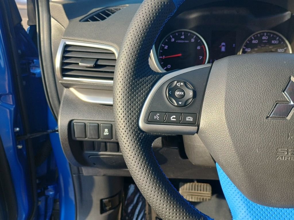 Used 2020 Mitsubishi Eclipse Cross LE FWD image 25