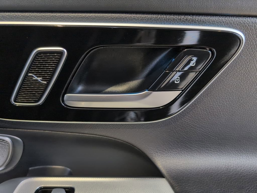 Used 2023 Mercedes-Benz GLC 300 4MATIC image 46