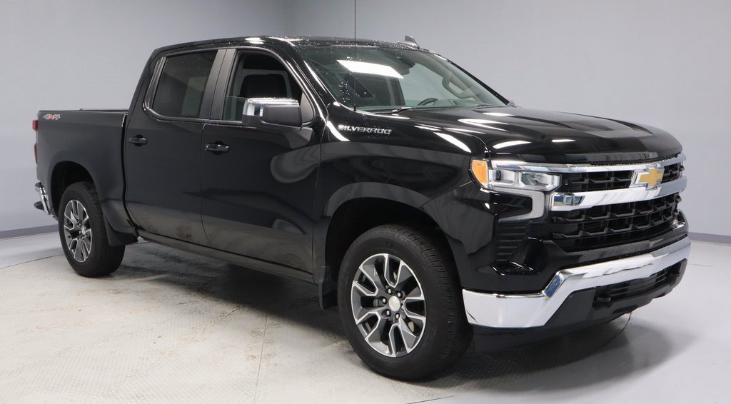 Used 2024 Chevrolet Silverado 1500 LT image 1