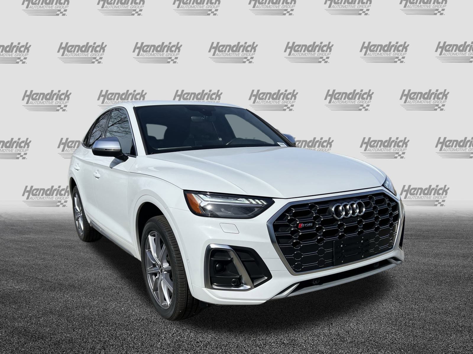 Certified 2023 Audi SQ5 Prestige image 2