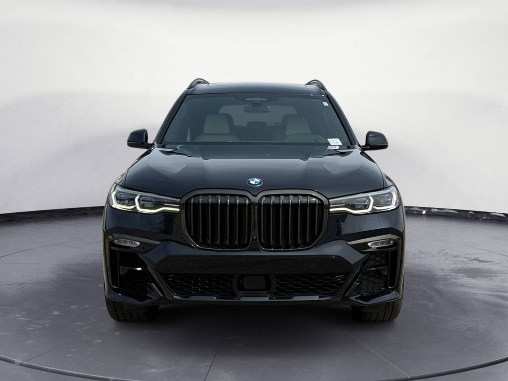 Used 2021 BMW X7 M50i image 2