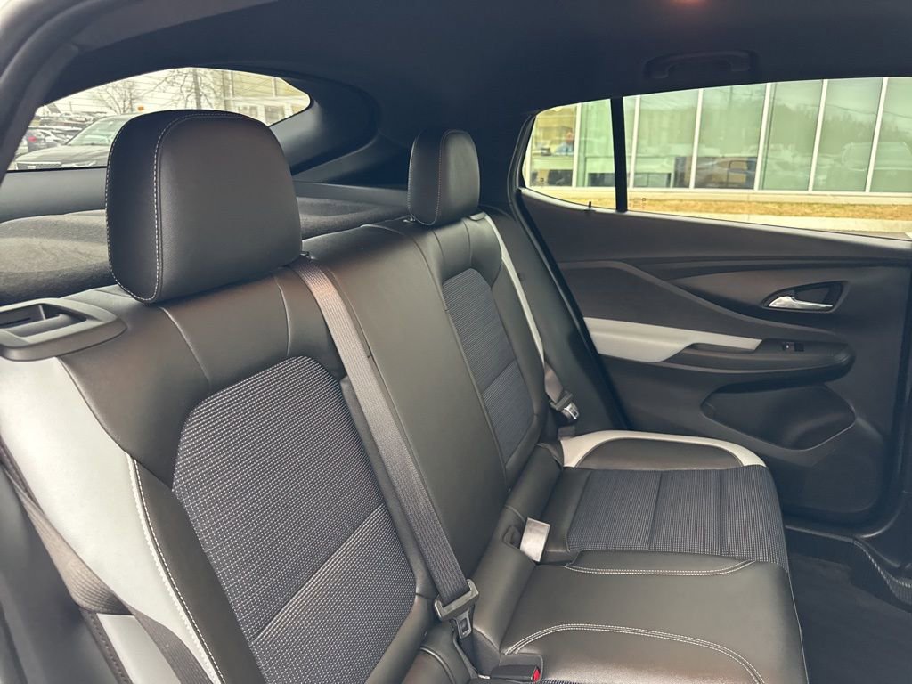 Used 2024 Buick Envista Preferred image 25