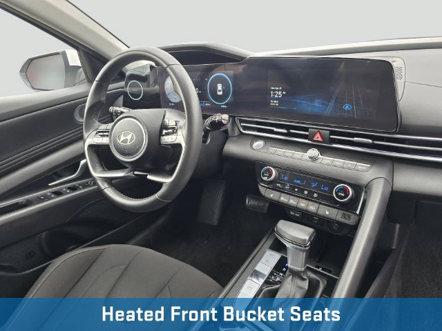 Used 2025 Hyundai Elantra SEL FWD image 12