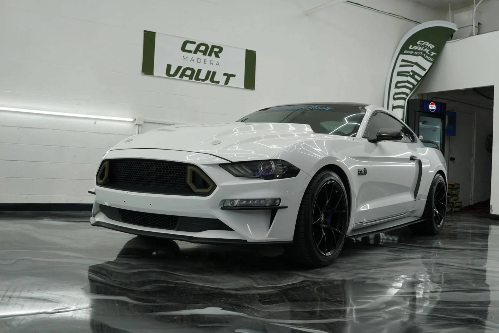 Used 2019 Ford Mustang GT Premium w/ Equipment Group 401A RWD image 19