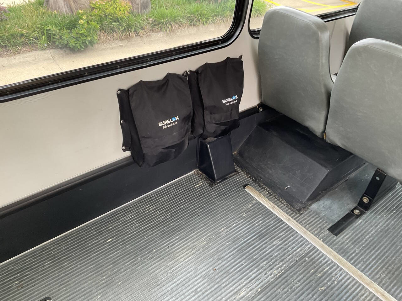 Used 2013 Ford E-350 and Econoline 350 Super Duty w/ Shuttle Bus Prep Pkg image 18